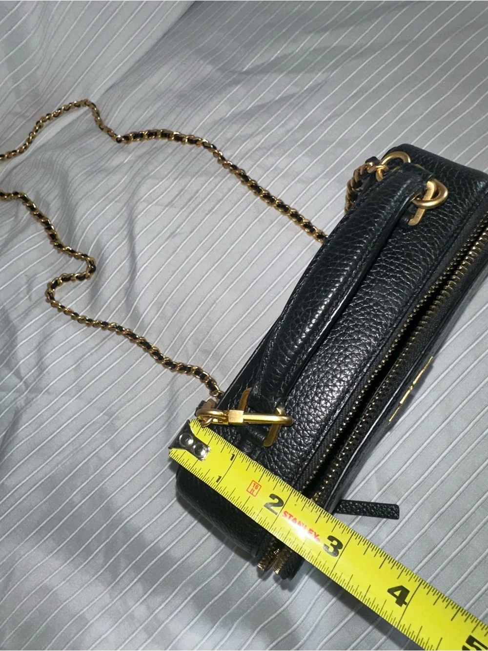 Tory Burch compact pebbled